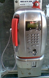 Telefono pubblico, fotografia di Marco Lazzari, immagine di pubblico dominio, public domain picture