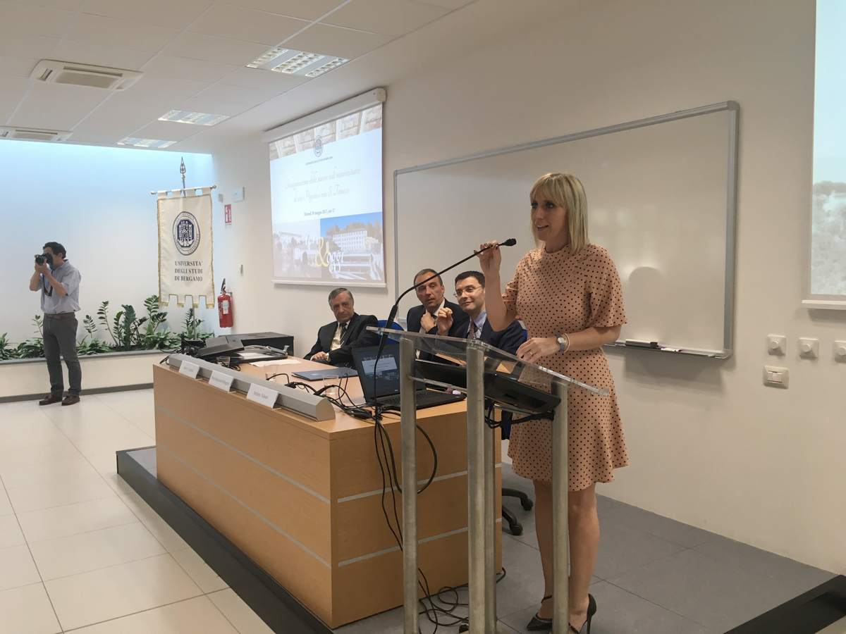 Il saluto della Dott.ssa Claudia Maria Terzi, Assessore all'Ambiente, Energia e Sviluppo sostenibile, Regione Lombardia