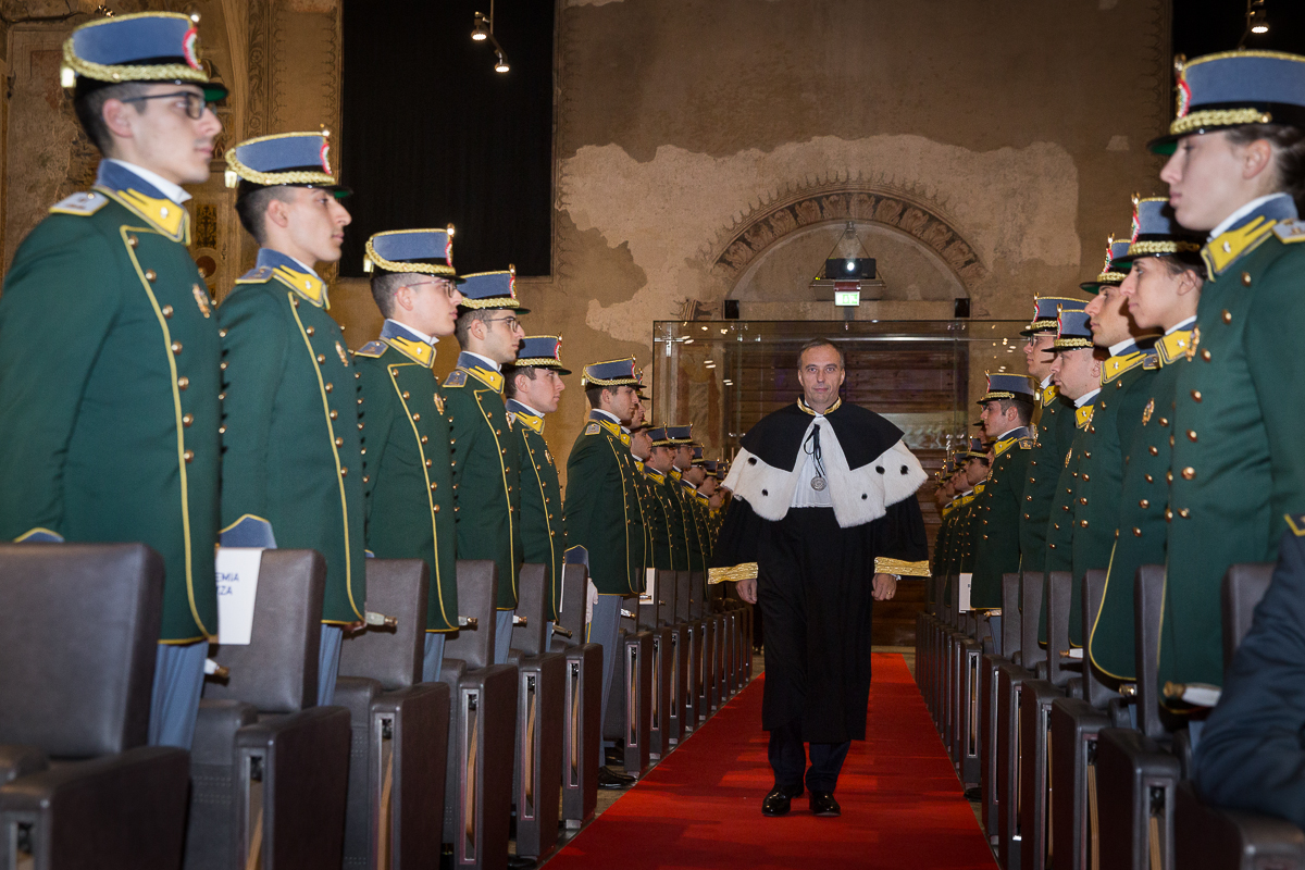 Il corteo accademico: il Rettore Prof. Remo Morzenti Pellegrini