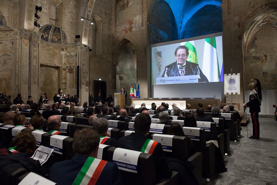 Lectio magstralis del Prof. Philippe Daverio durante la Cerimonia di Inaugurazione dell'a.a. 2016-17