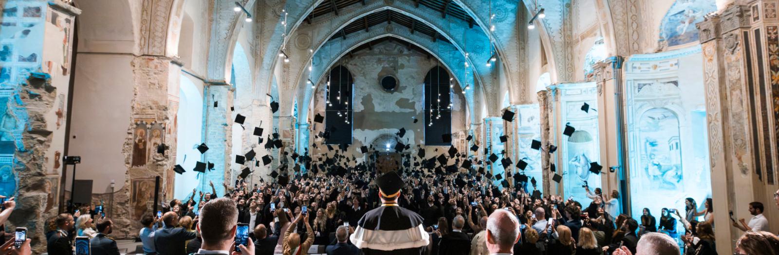 Graduation day 2026 lancio del tocco aula magna_slider
