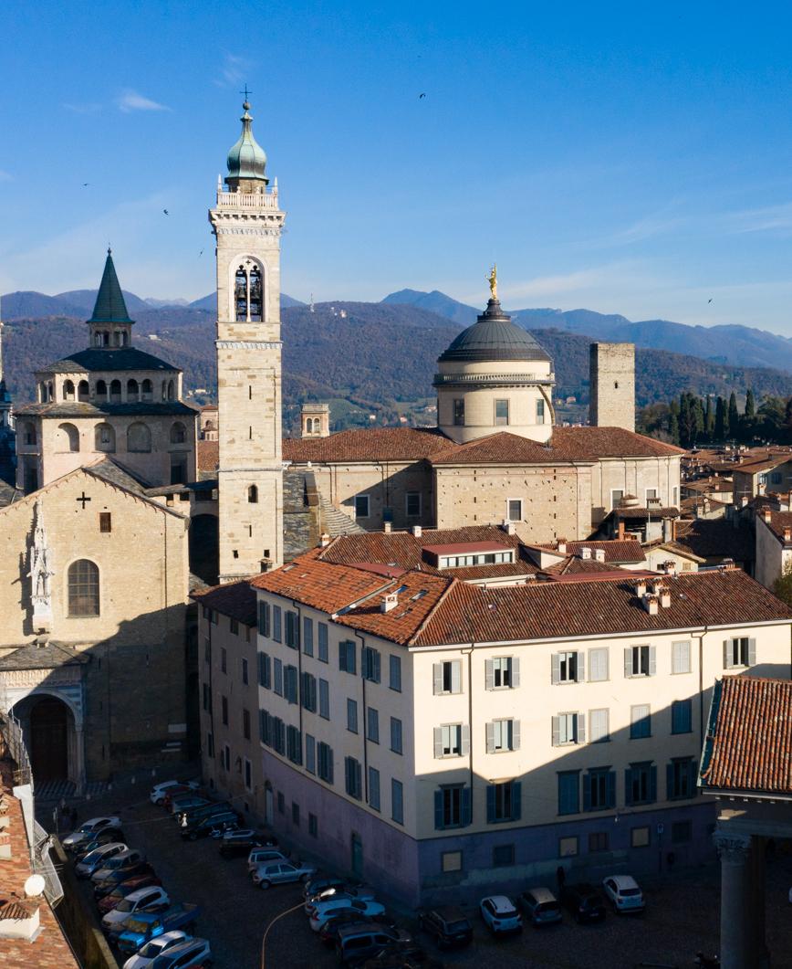 La sede di Rosate vista dall'altoVista panoramica di Piazza Rosate