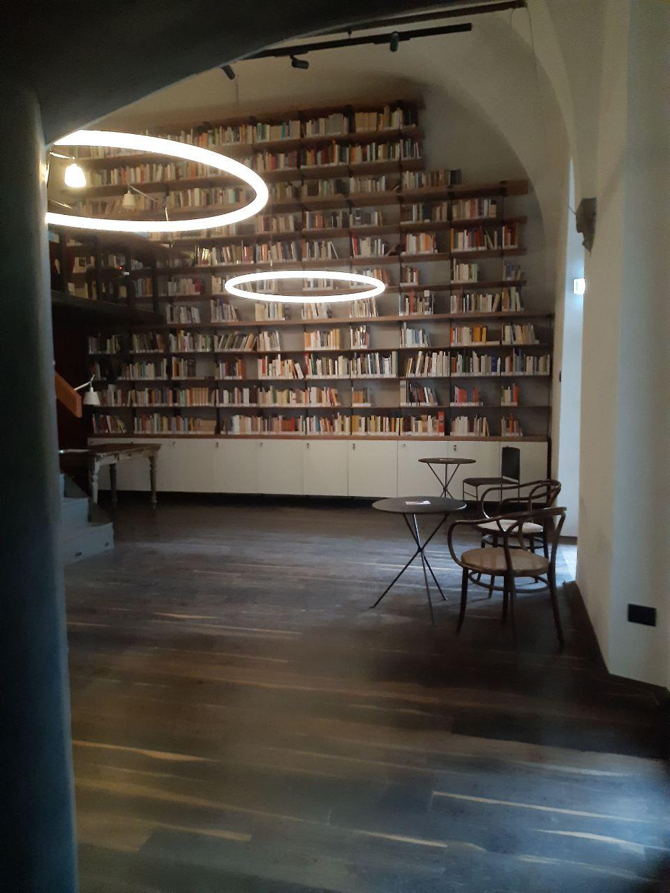 TTB biblioteca foyer