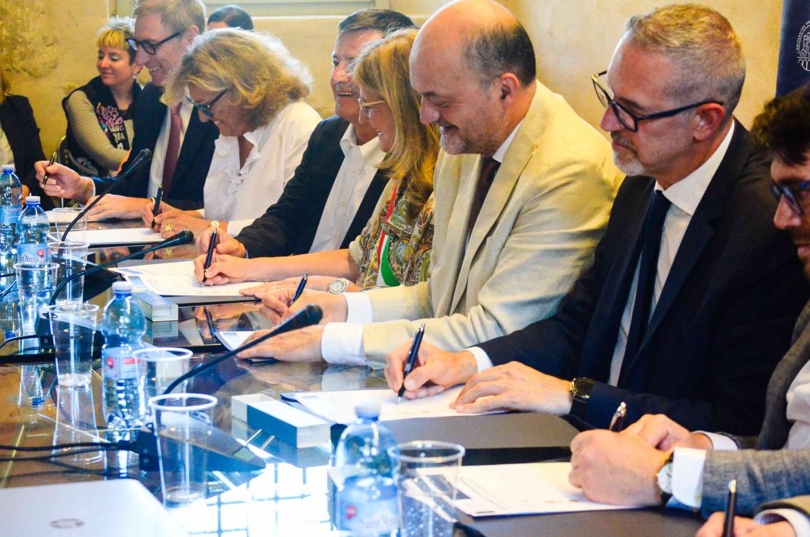 Il Rettore UniBg firma il memorandum CHL 