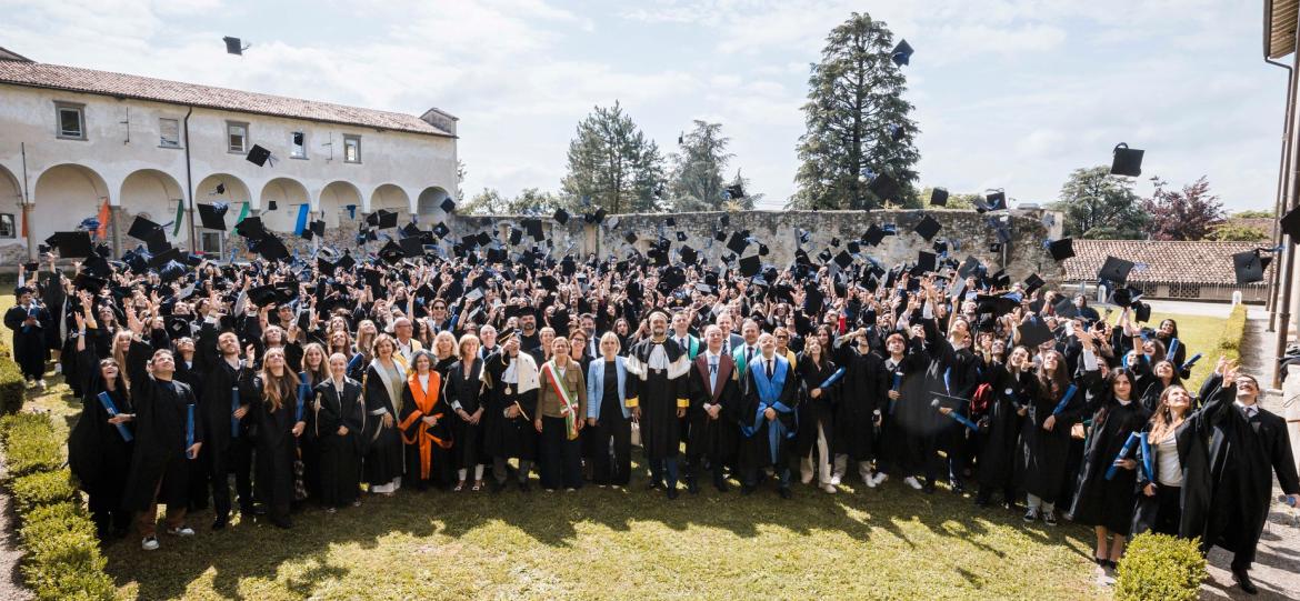 Graduation day 2026 lancio del tocco chiostro maggiore