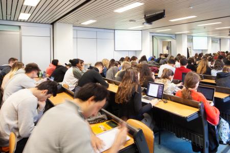 Studenti in aula - sede Caniana